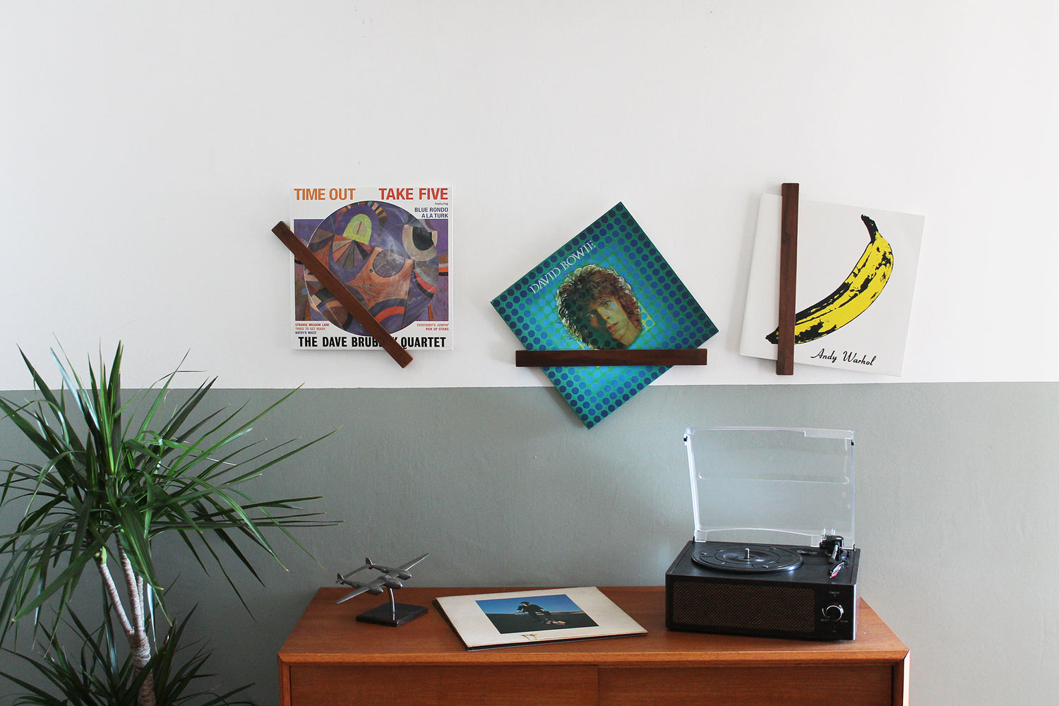 Supporto a parete per dischi in vinile LP. Vinyl Organizer – Bixdesign